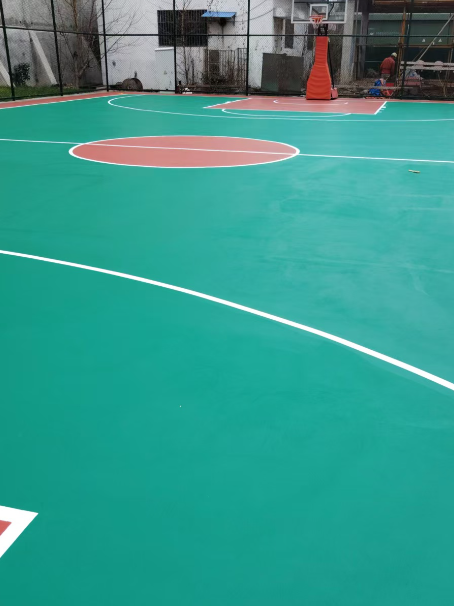 祁县 球场长期使用易出现地面开裂